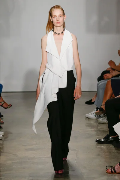 Look 24